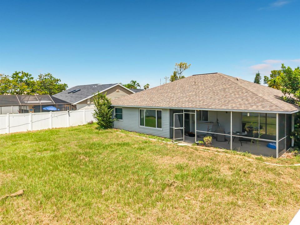 1832 SE Van Loon Terrace-59