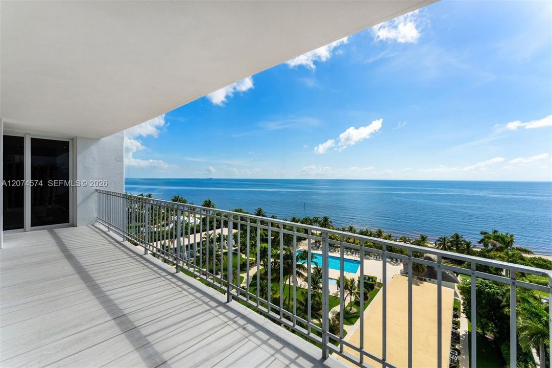 For Sale: $3,750,000 (3 beds, 3 baths, 3120 Square Feet)