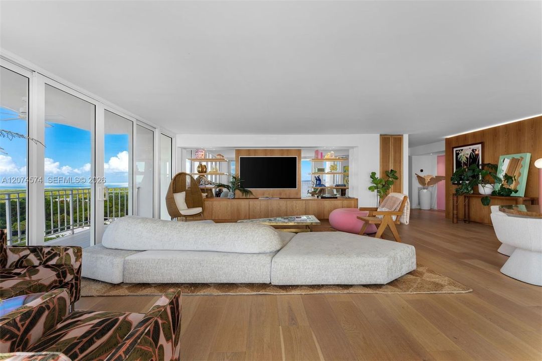 For Sale: $3,750,000 (3 beds, 3 baths, 3120 Square Feet)