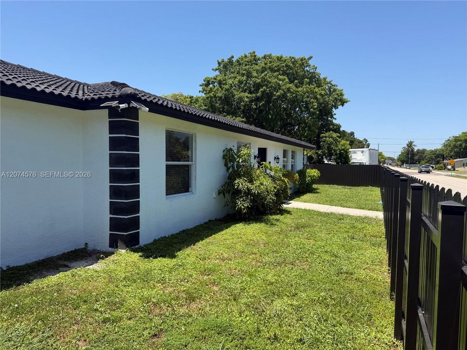 For Rent: $4,000 (4 beds, 2 baths, 1798 Square Feet)