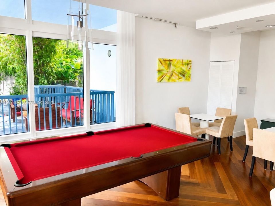 В аренду: $2,400 (1 спален, 1 ванн, 738 Квадратных фут)