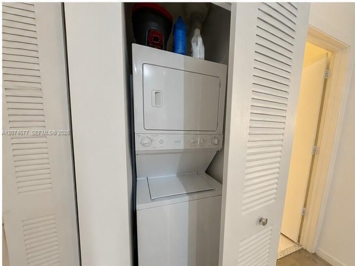 В аренду: $2,400 (1 спален, 1 ванн, 738 Квадратных фут)