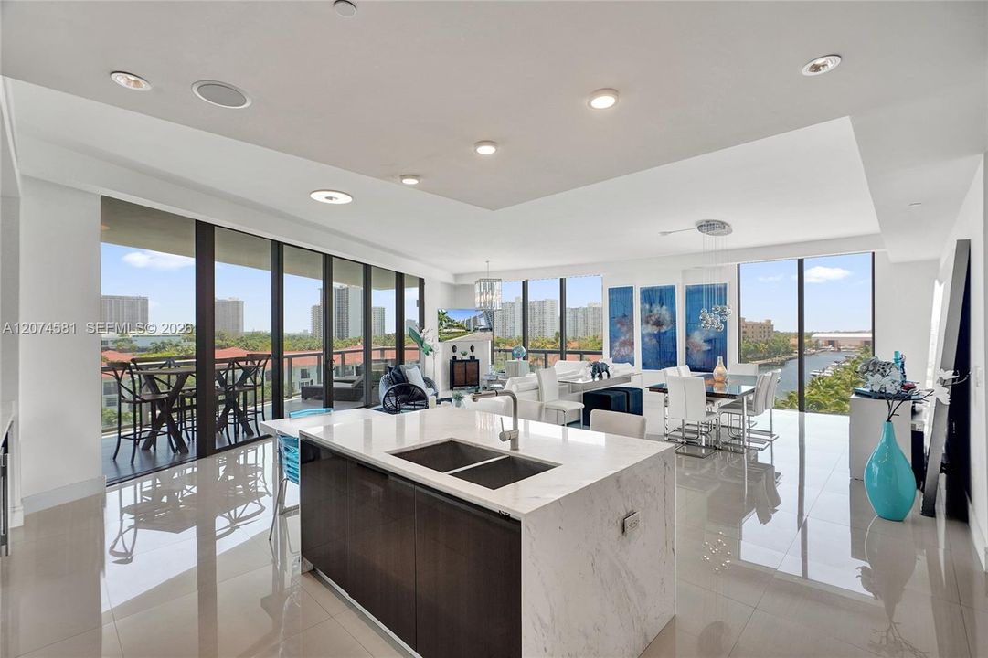 For Sale: $1,295,000 (2 beds, 2 baths, 2103 Square Feet)