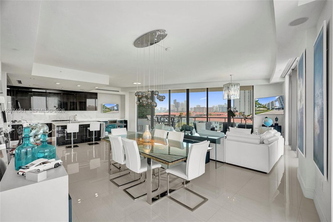 For Sale: $1,295,000 (2 beds, 2 baths, 2103 Square Feet)