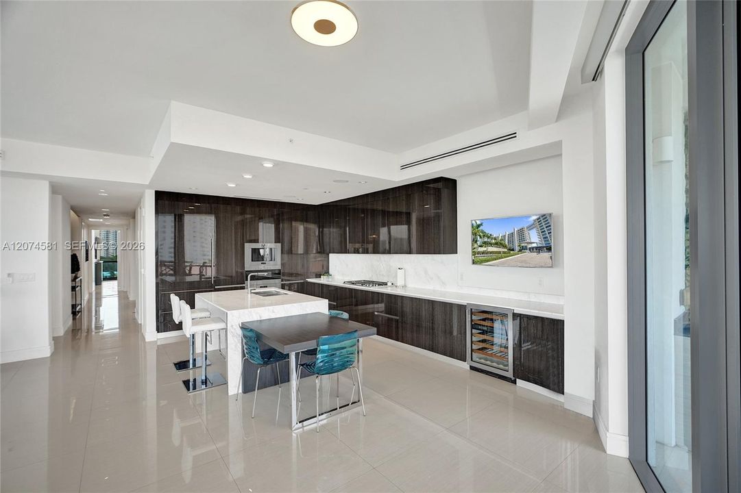 For Sale: $1,295,000 (2 beds, 2 baths, 2103 Square Feet)