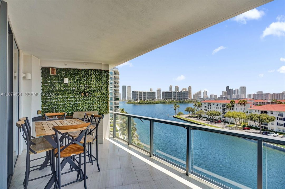 For Sale: $1,295,000 (2 beds, 2 baths, 2103 Square Feet)