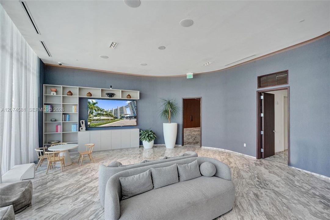 For Sale: $1,295,000 (2 beds, 2 baths, 2103 Square Feet)