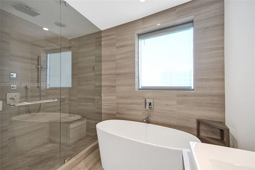 For Sale: $1,295,000 (2 beds, 2 baths, 2103 Square Feet)