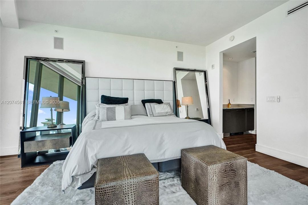 For Sale: $1,295,000 (2 beds, 2 baths, 2103 Square Feet)