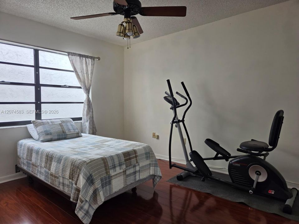 На продажу: $499,999 (3 спален, 2 ванн, 1590 Квадратных фут)