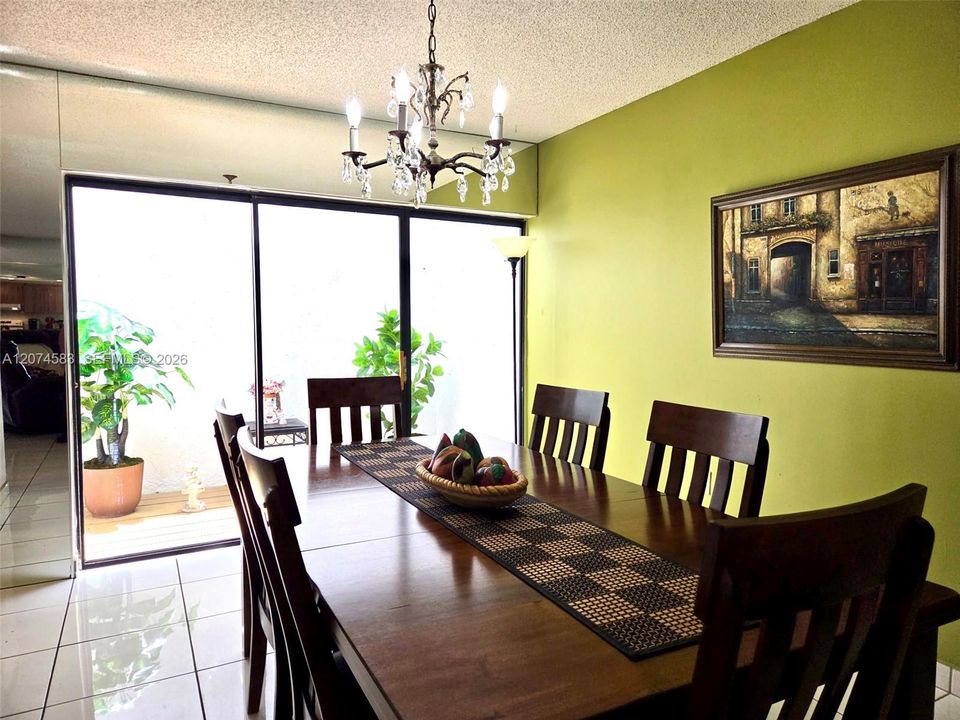 На продажу: $499,999 (3 спален, 2 ванн, 1590 Квадратных фут)