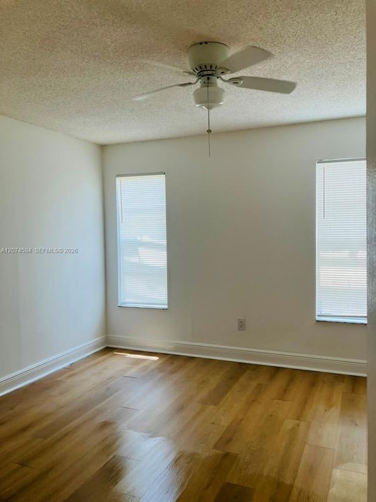 For Rent: $1,700 (2 beds, 2 baths, 959 Square Feet)
