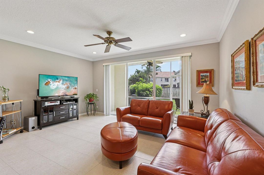 10-web-or-mls-Tremezzo Ln-S1804-010