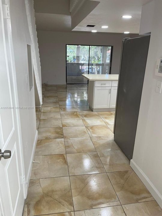 For Rent: $2,900 (3 beds, 2 baths, 1214 Square Feet)