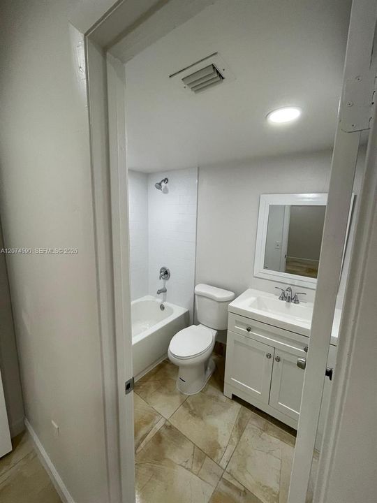 For Rent: $2,900 (3 beds, 2 baths, 1214 Square Feet)