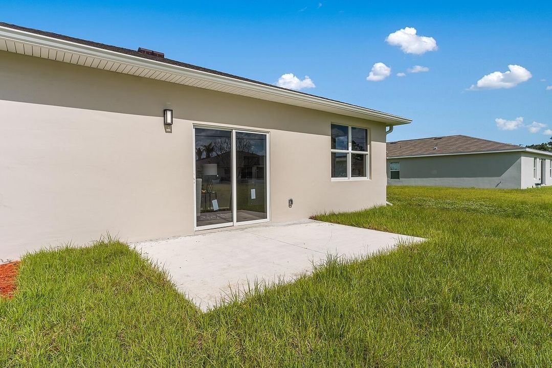 8526-102nd-Ct-HigMedia-039-1280