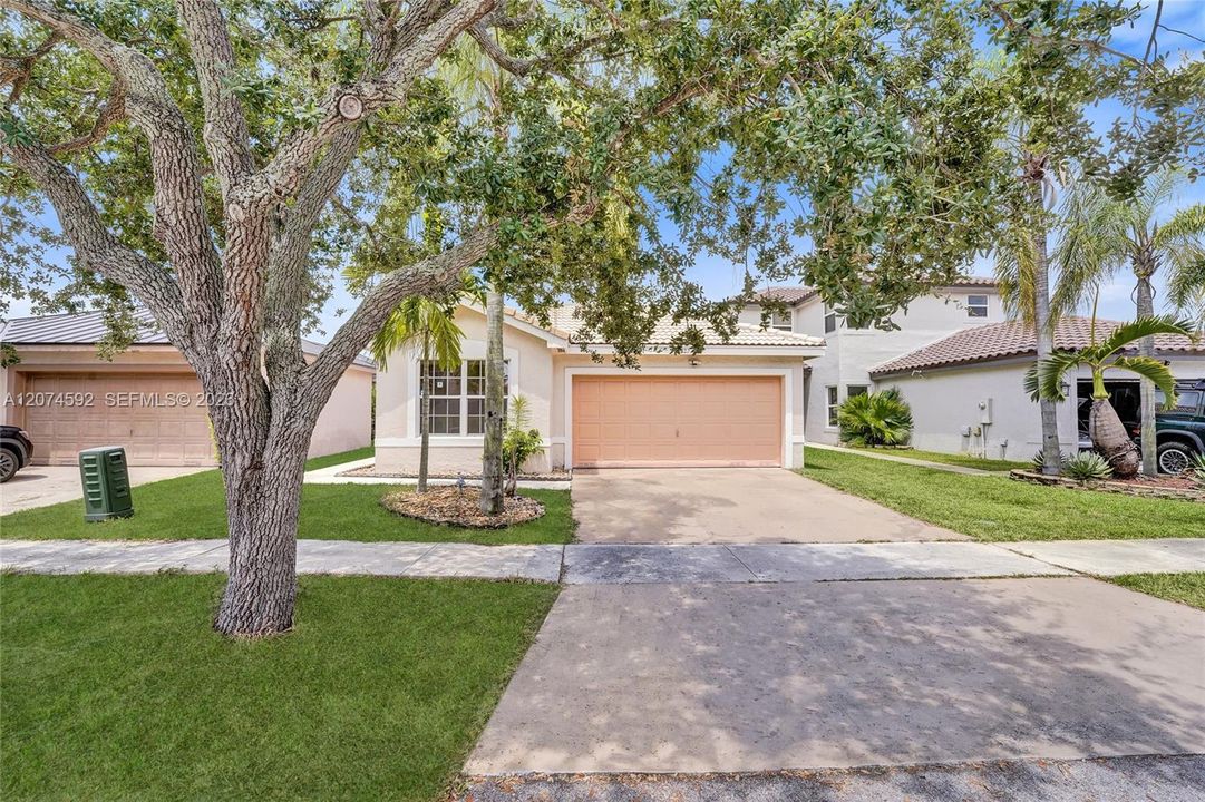 For Sale: $609,900 (4 beds, 2 baths, 1477 Square Feet)