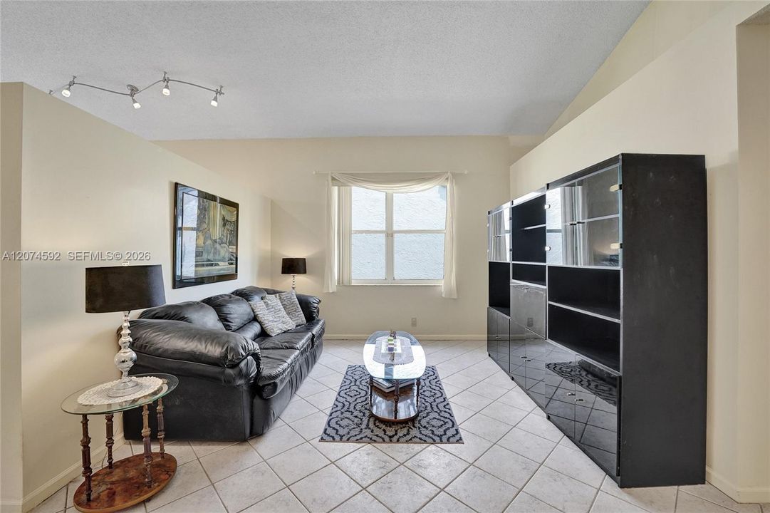 For Sale: $609,900 (4 beds, 2 baths, 1477 Square Feet)