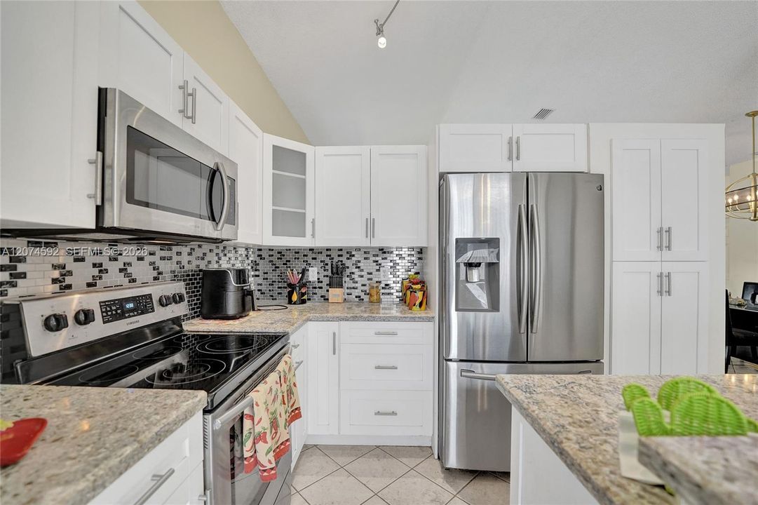 For Sale: $609,900 (4 beds, 2 baths, 1477 Square Feet)