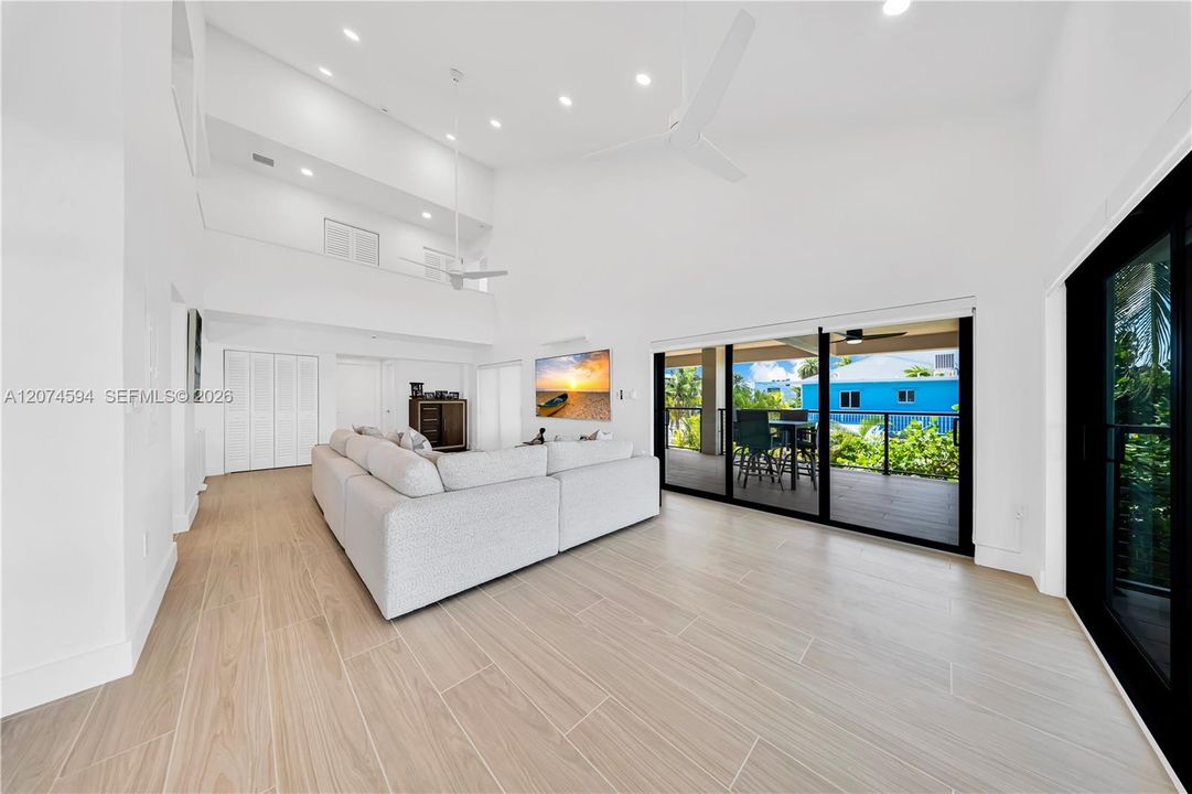 For Rent: $15,000 (4 beds, 3 baths, 2638 Square Feet)