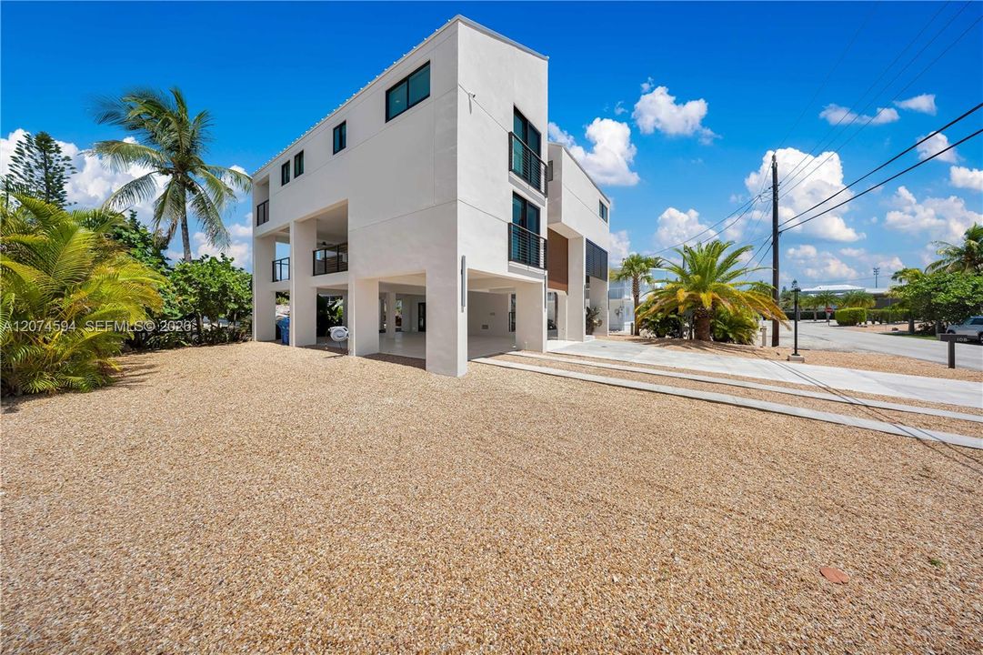For Rent: $15,000 (4 beds, 3 baths, 2638 Square Feet)