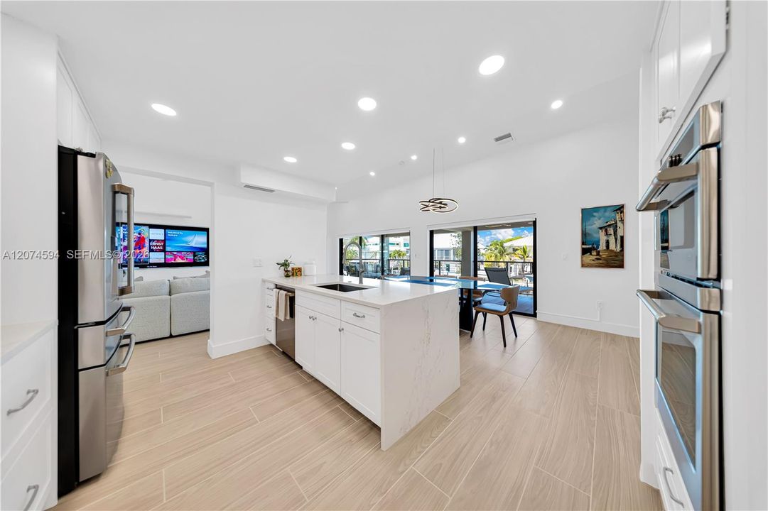 For Rent: $15,000 (4 beds, 3 baths, 2638 Square Feet)