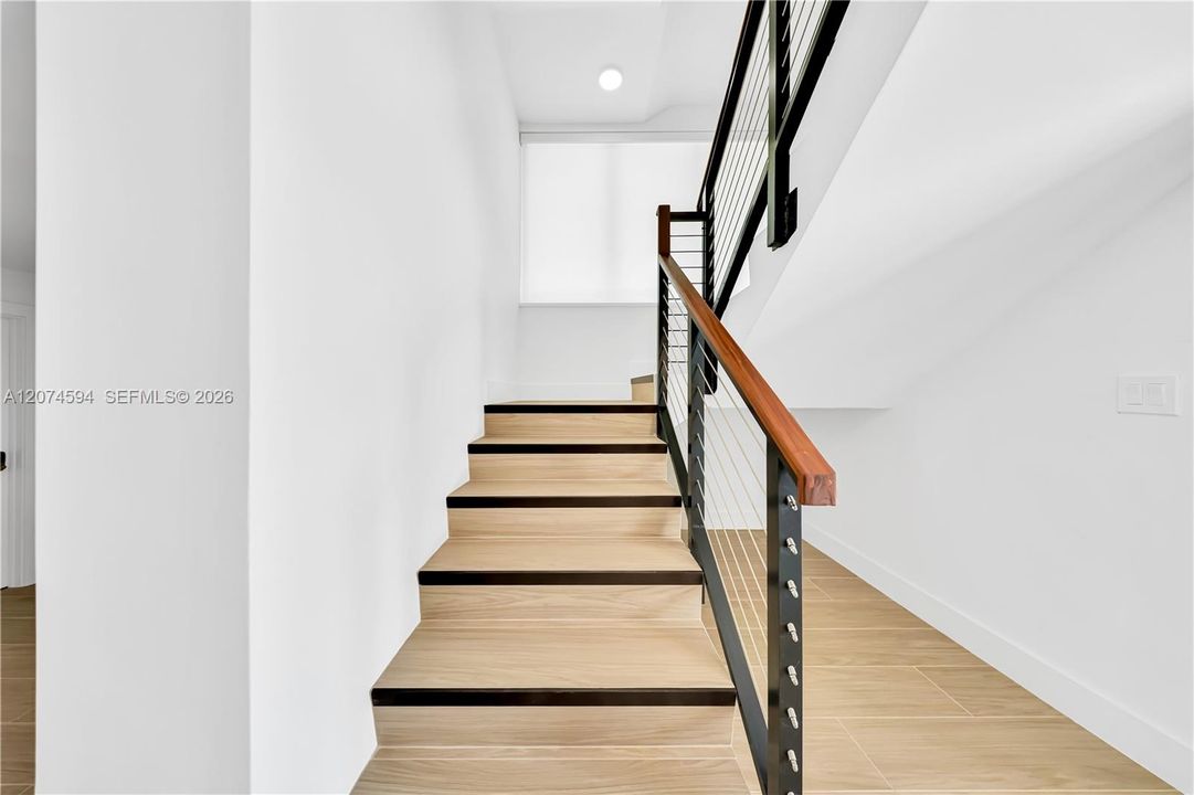 For Rent: $15,000 (4 beds, 3 baths, 2638 Square Feet)