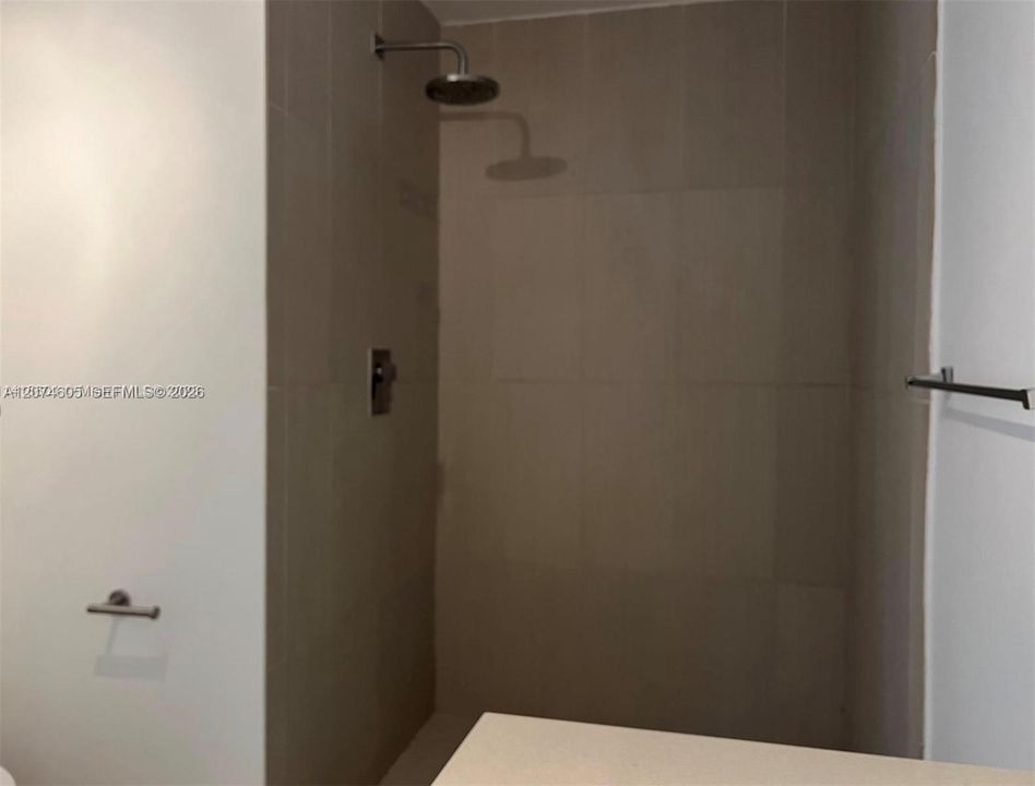 For Rent: $3,400 (1 beds, 1 baths, 771 Square Feet)