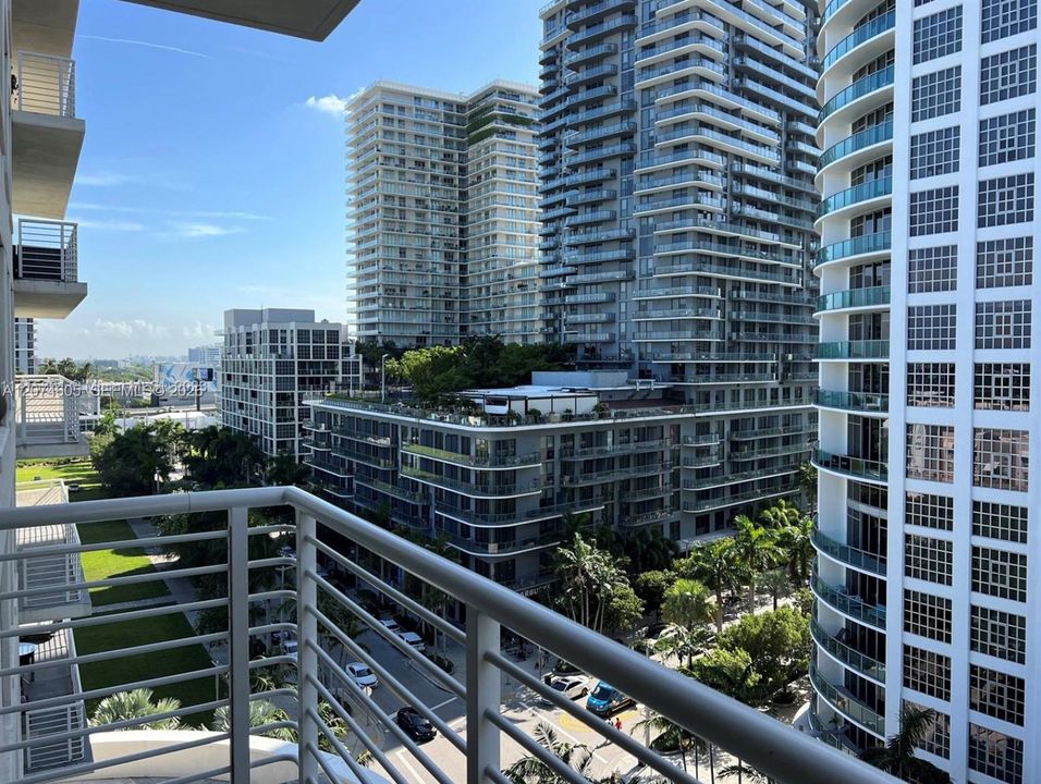For Rent: $3,400 (1 beds, 1 baths, 771 Square Feet)