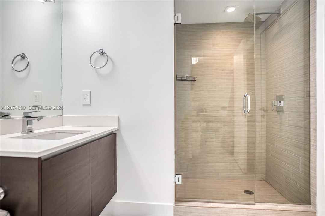 For Rent: $6,500 (3 beds, 3 baths, 1524 Square Feet)