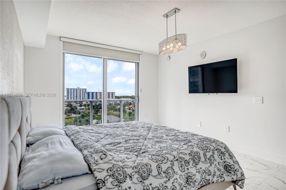 For Rent: $6,500 (3 beds, 3 baths, 1524 Square Feet)