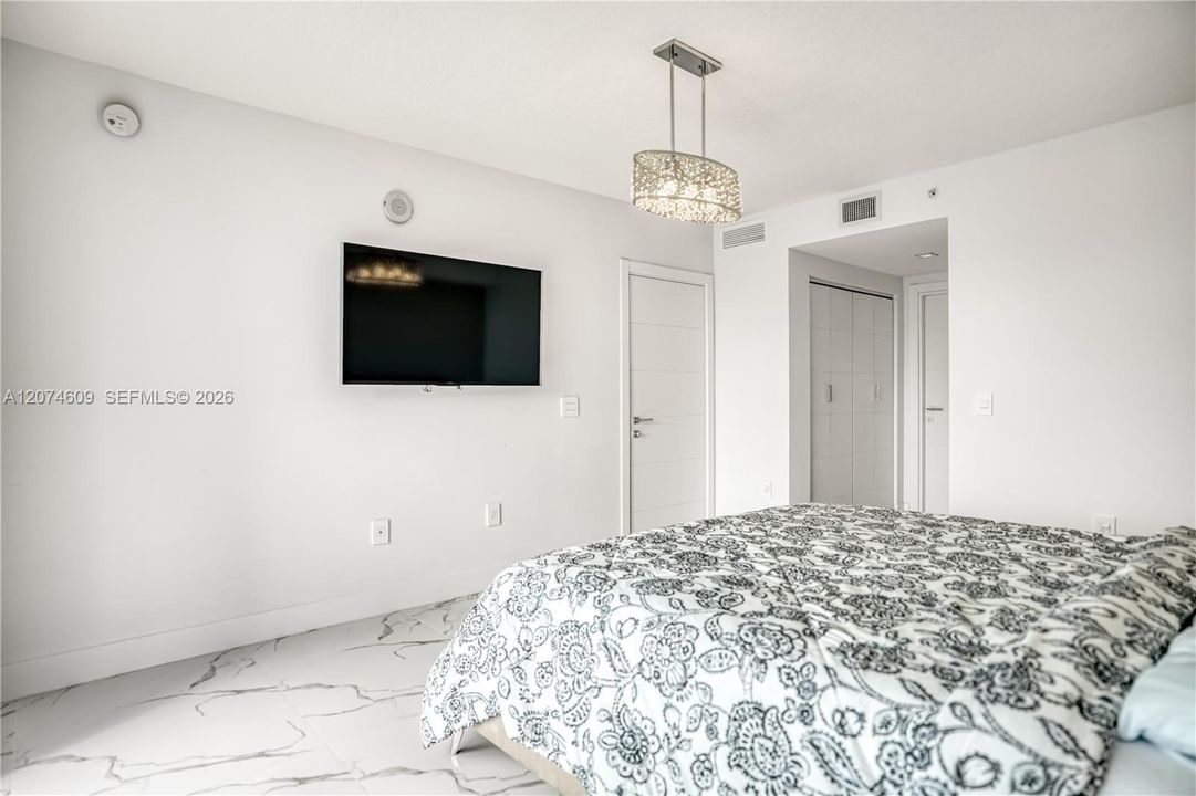 For Rent: $6,500 (3 beds, 3 baths, 1524 Square Feet)
