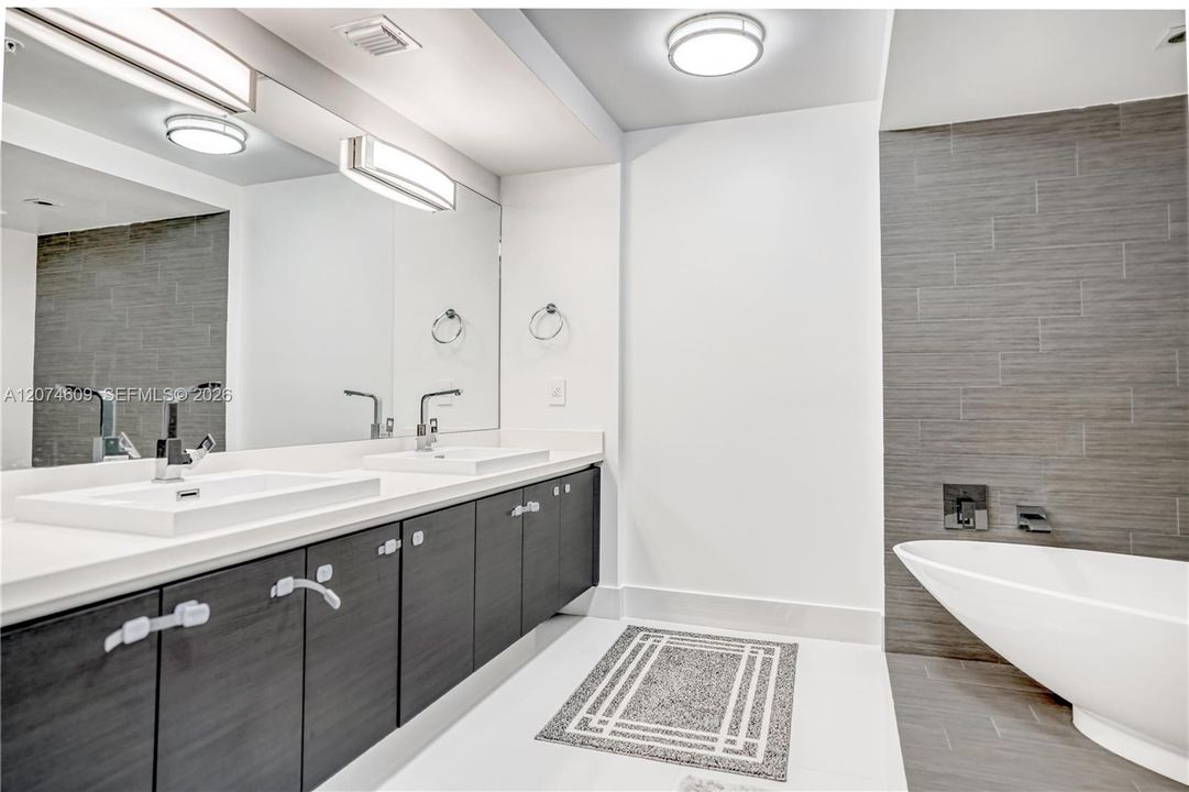 For Rent: $6,500 (3 beds, 3 baths, 1524 Square Feet)