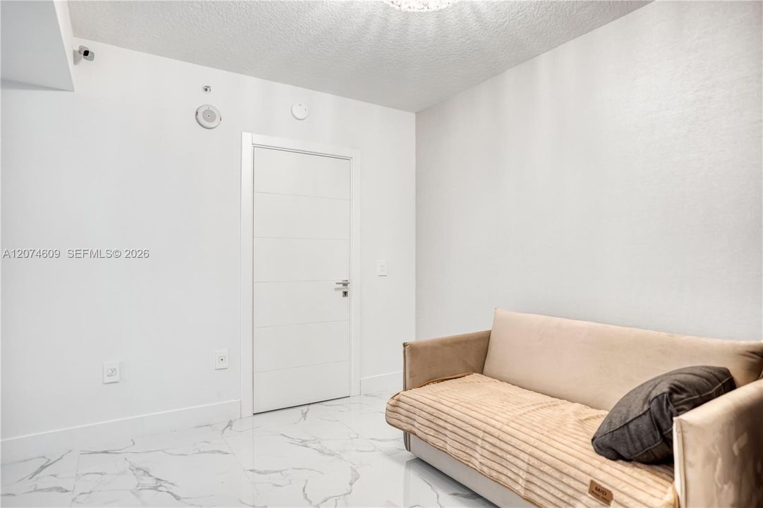 For Rent: $6,500 (3 beds, 3 baths, 1524 Square Feet)