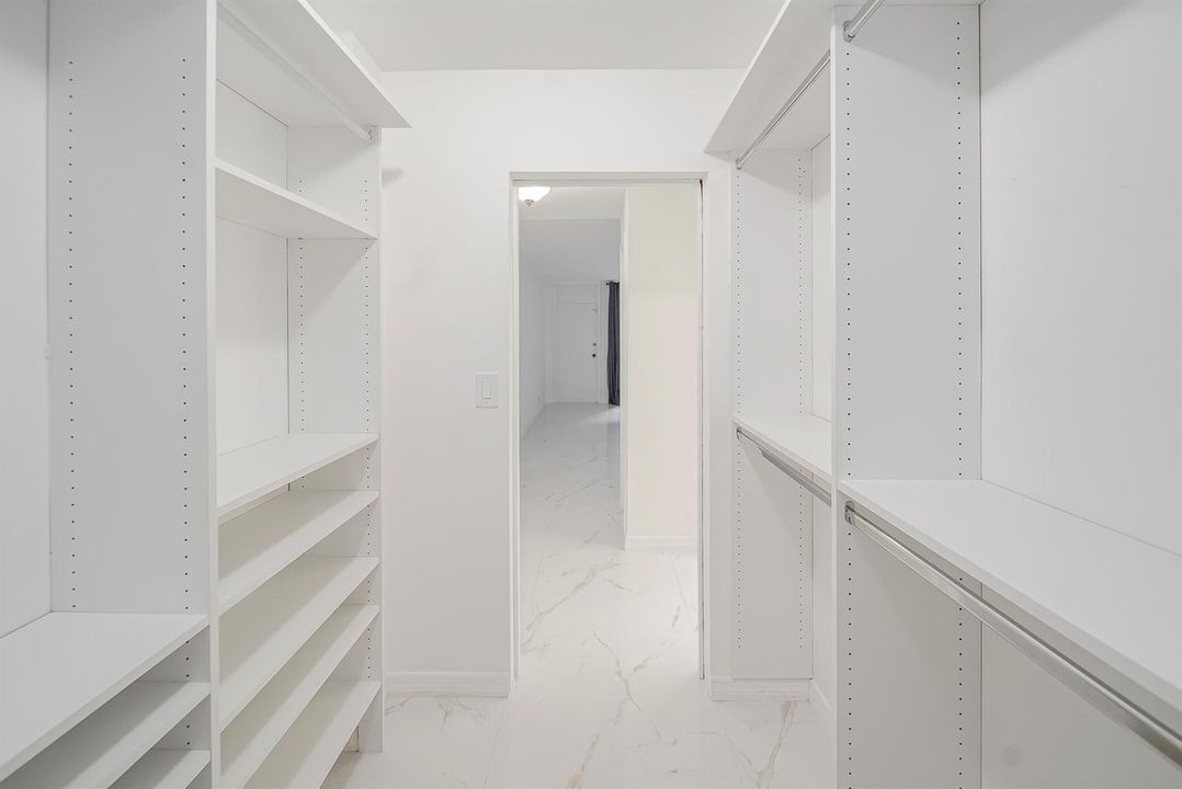 Master Walk In Closet