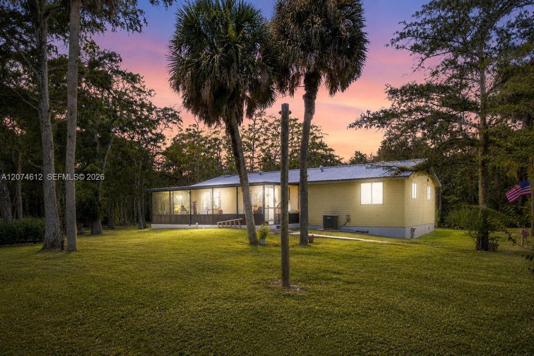 For Sale: $750,000 (3 beds, 2 baths, 1501 Square Feet)
