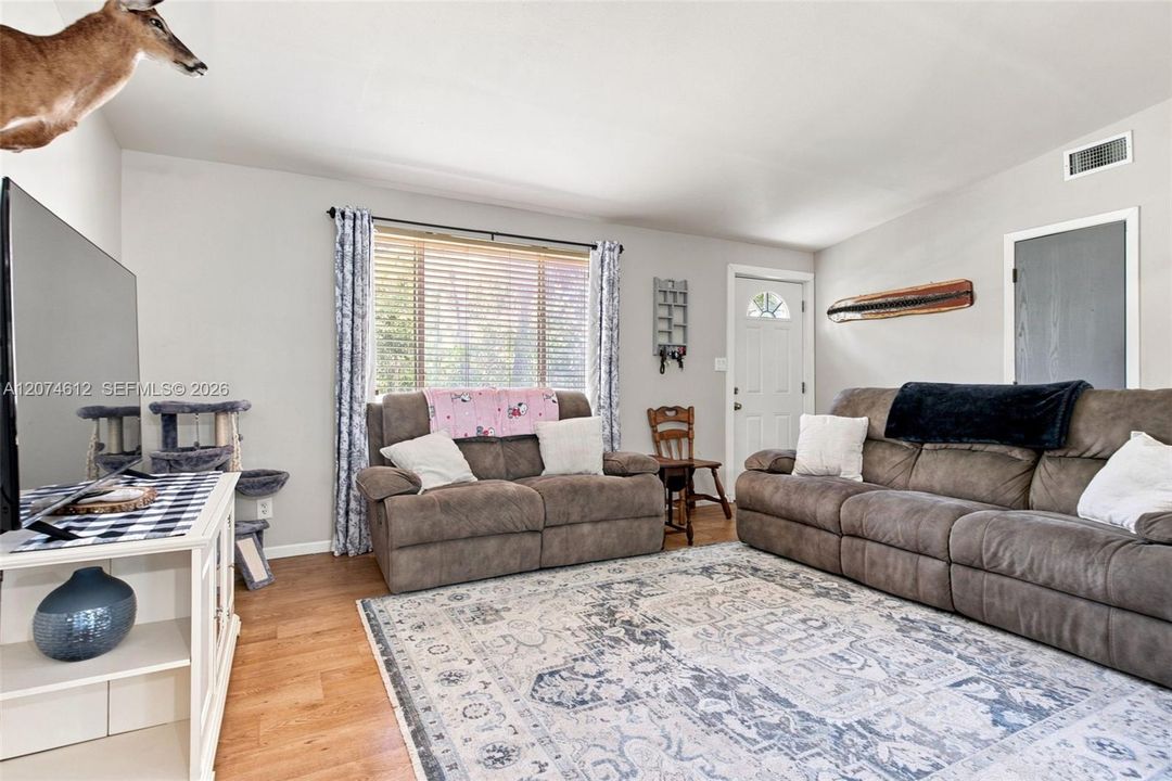For Sale: $750,000 (3 beds, 2 baths, 1501 Square Feet)