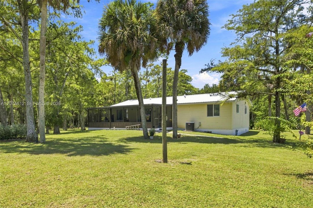 For Sale: $750,000 (3 beds, 2 baths, 1501 Square Feet)