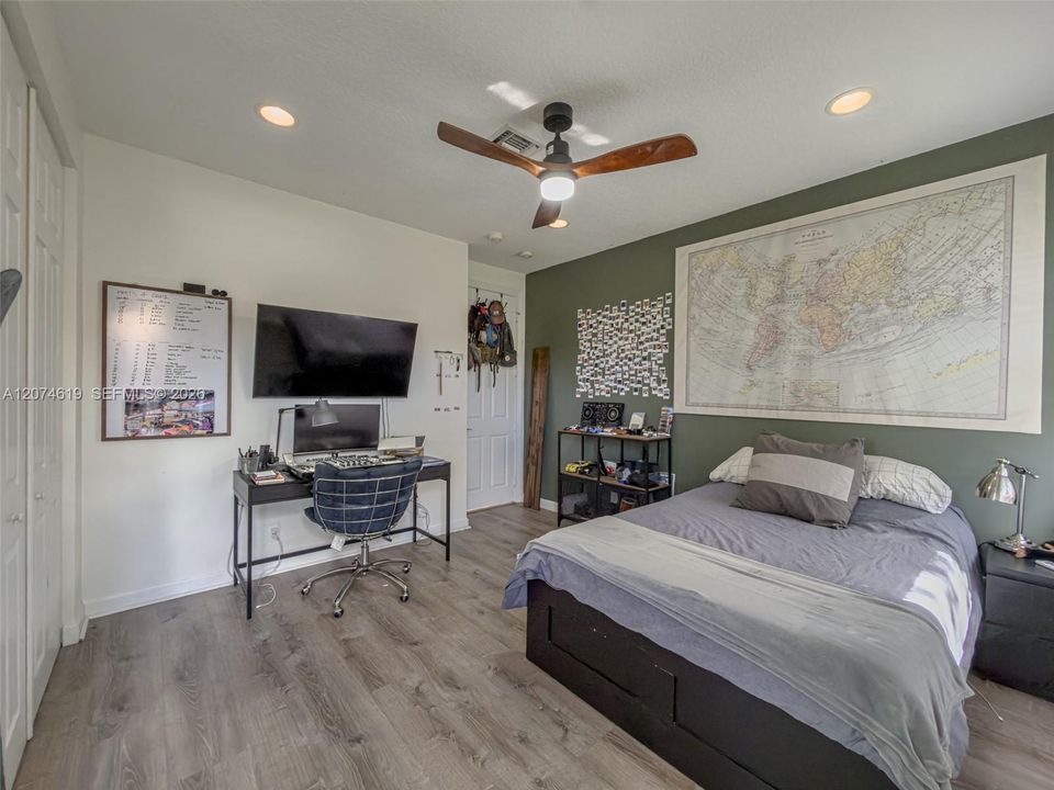 For Sale: $2,598,000 (7 beds, 6 baths, 4787 Square Feet)