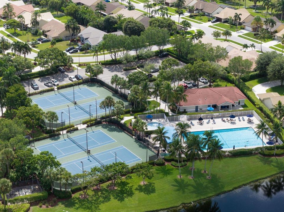 Community Pool/ Tennis