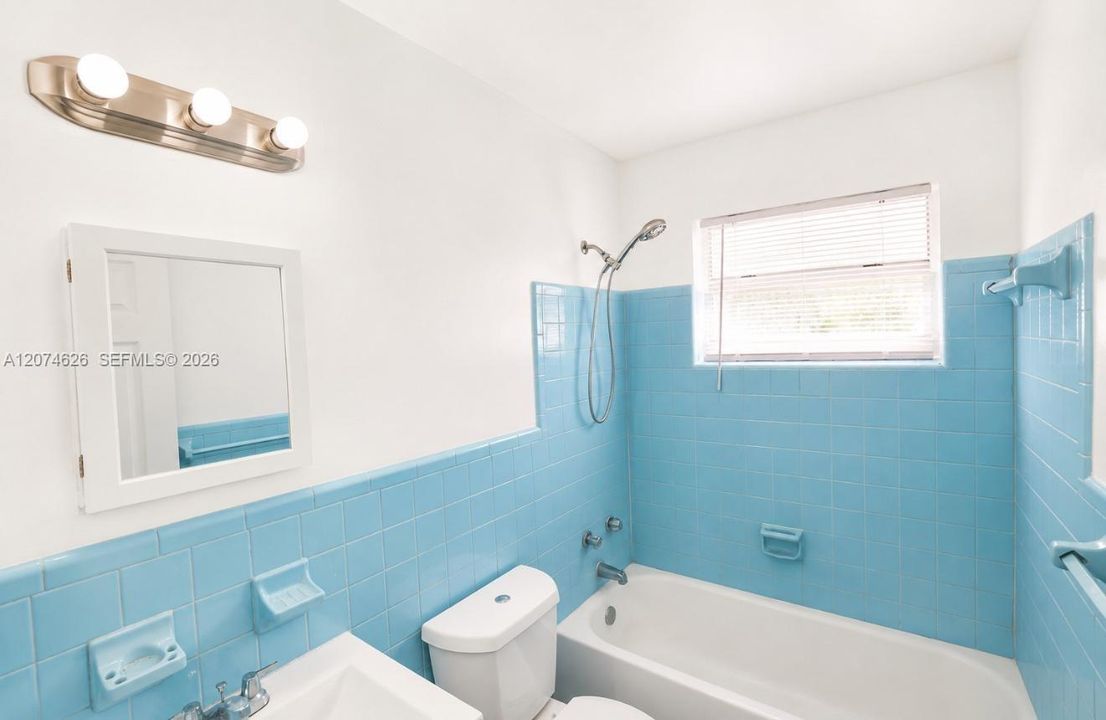 For Rent: $1,650 (1 beds, 1 baths, 680 Square Feet)
