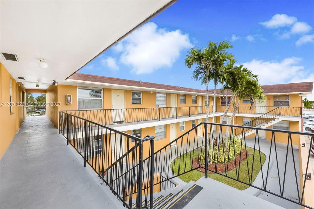 For Rent: $1,650 (1 beds, 1 baths, 680 Square Feet)