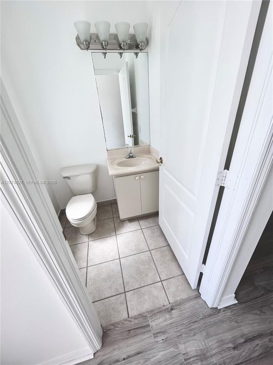 For Rent: $3,275 (3 beds, 2 baths, 1578 Square Feet)
