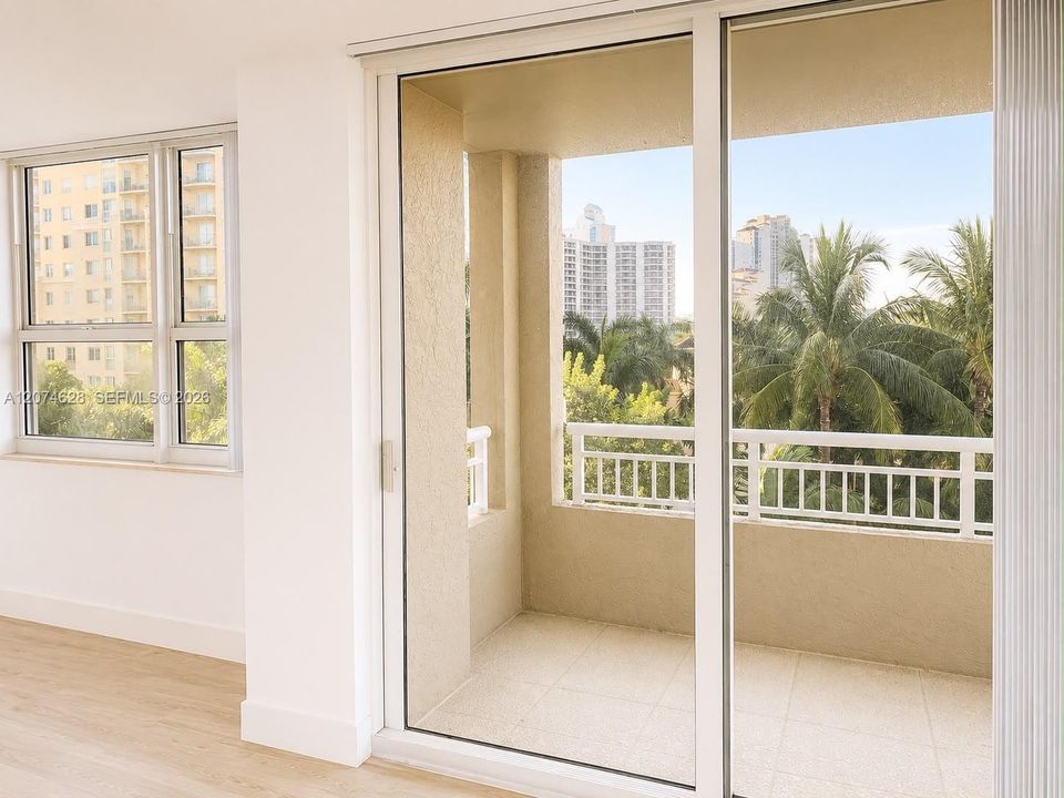 В аренду: $3,300 (2 спален, 2 ванн, 1245 Квадратных фут)