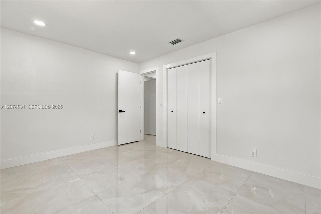 На продажу: $1,165,000 (4 спален, 4 ванн, 2340 Квадратных фут)