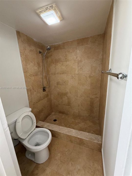 For Rent: $2,150 (2 beds, 2 baths, 1068 Square Feet)