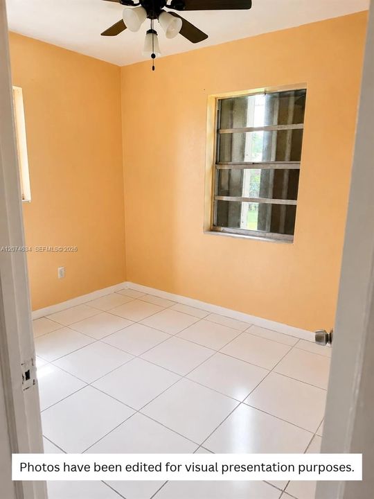 For Rent: $2,400 (3 beds, 1 baths, 1211 Square Feet)