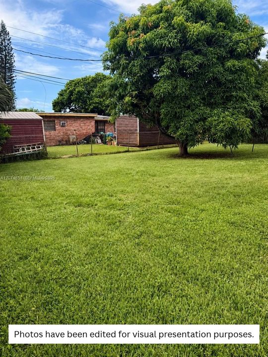 For Rent: $2,400 (3 beds, 1 baths, 1211 Square Feet)