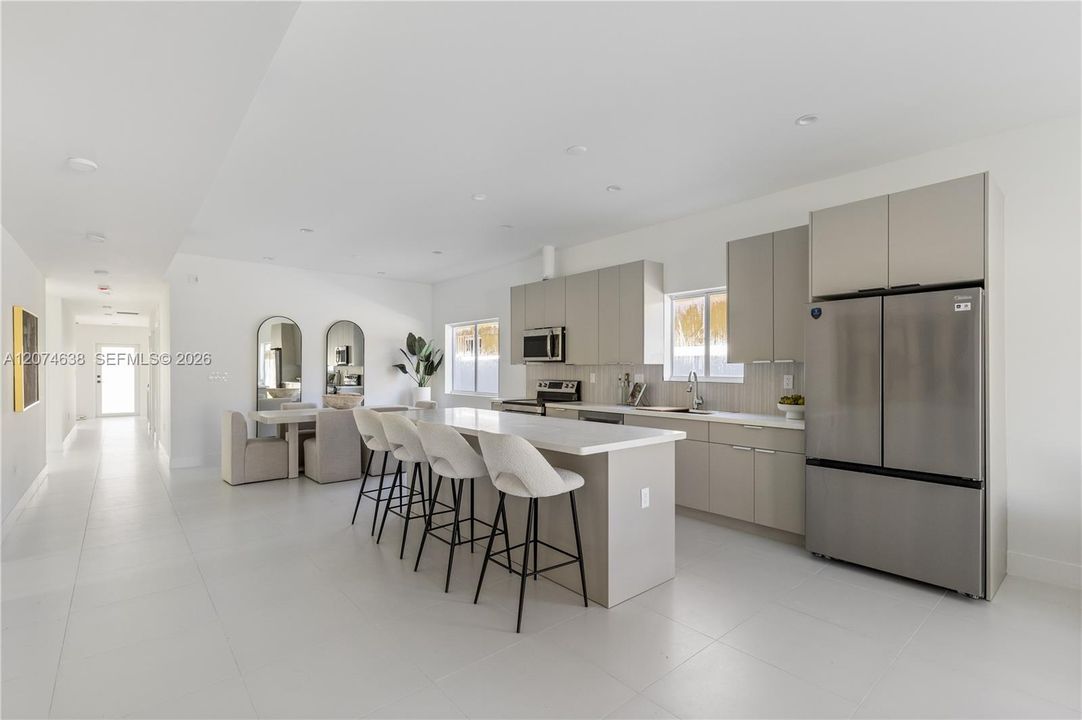 En Venta: $869,990 (5 camas, 3 baños, 2335 Pies cuadrados)