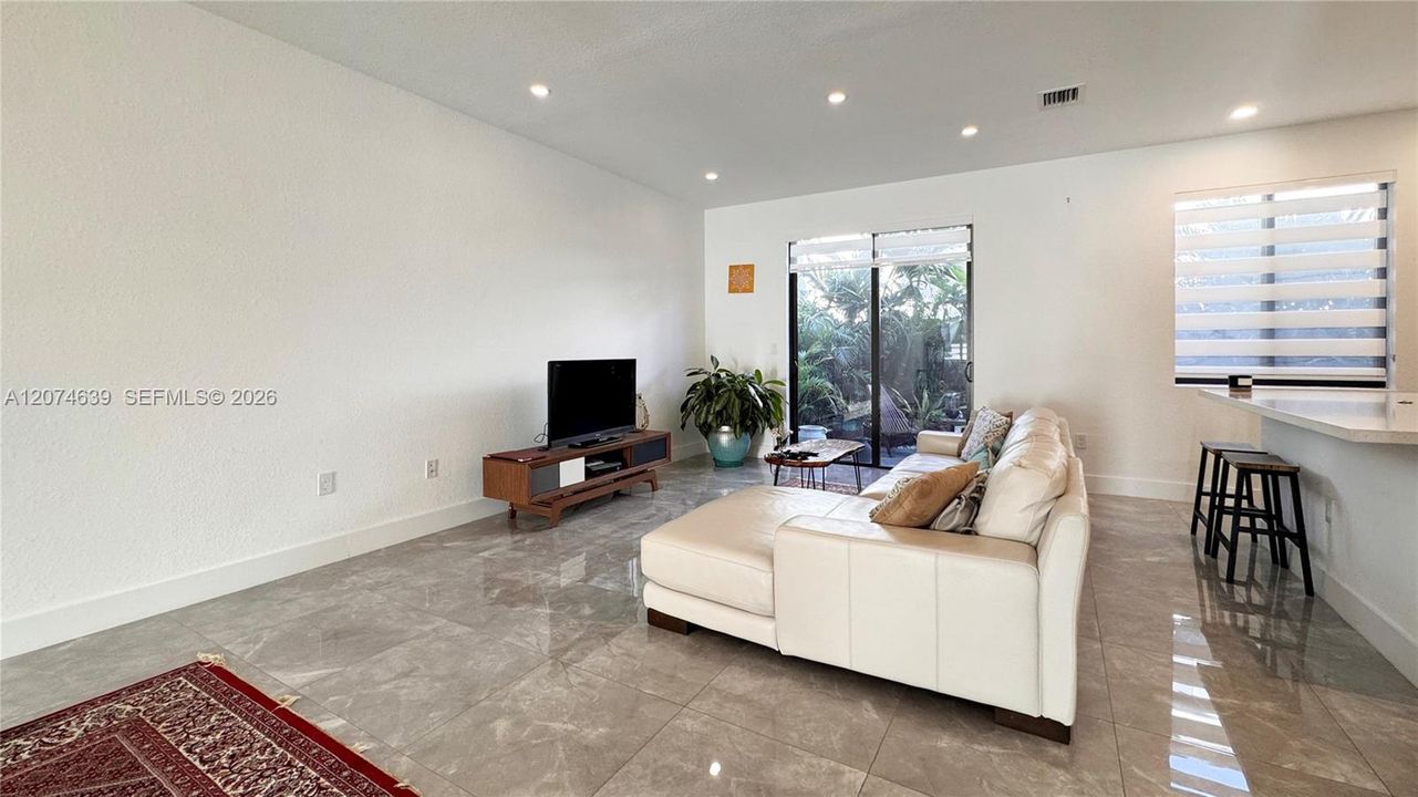 For Sale: $649,900 (4 beds, 3 baths, 2152 Square Feet)